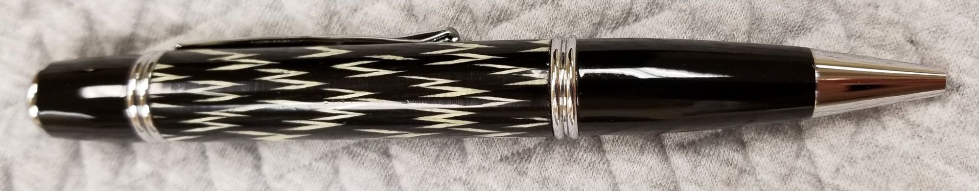 Gatsby Style Pen in Black & Natural Maple